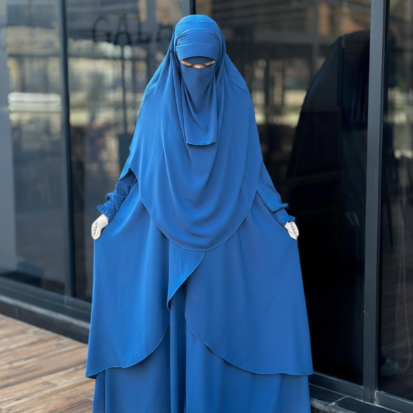 طقم فريحة الفاخر | عباية أنيقة بإطلالة محتشمة راقية