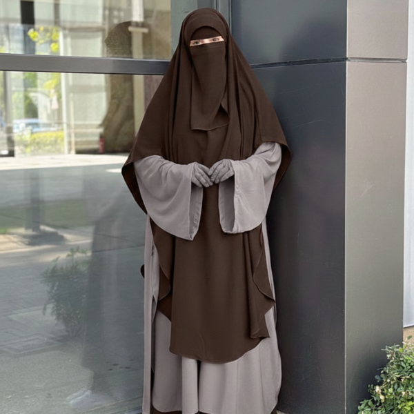 طقم الوقار الفاخر | إطلالة مودست فاشن راقية